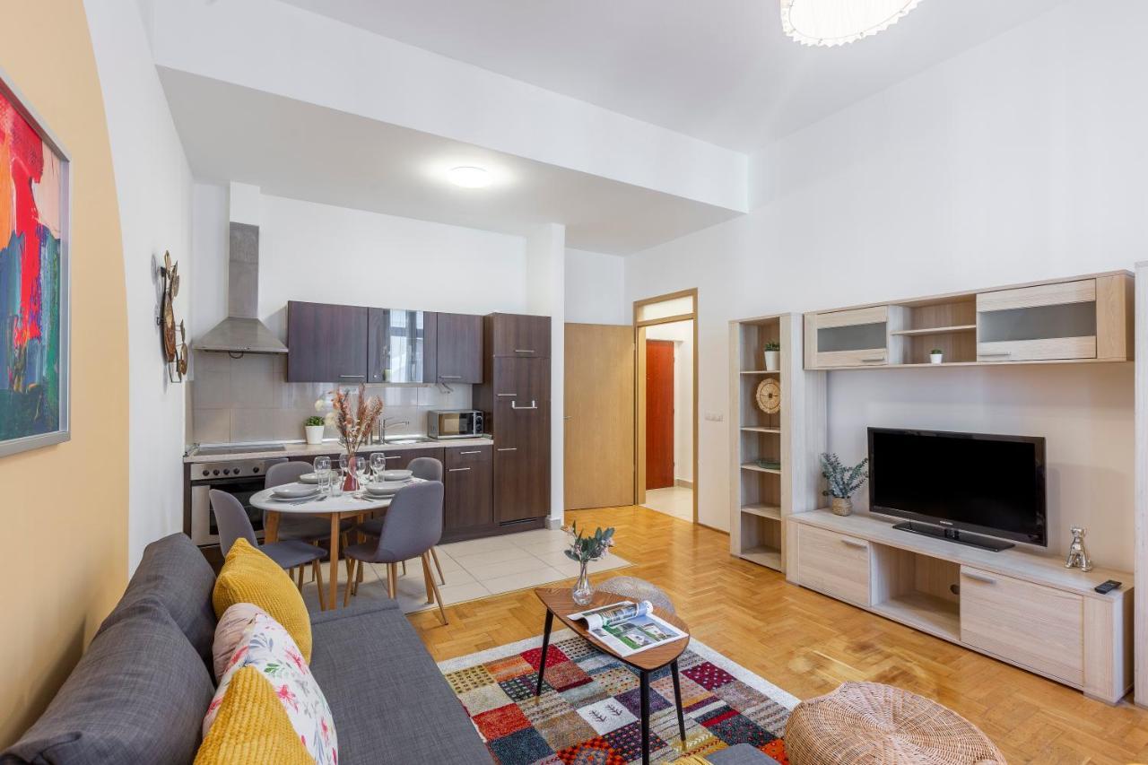 Central Gozsdu Apartment In The Party Street Budapest Exterior photo