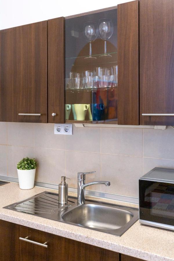 Central Gozsdu Apartment In The Party Street Budapest Exterior photo