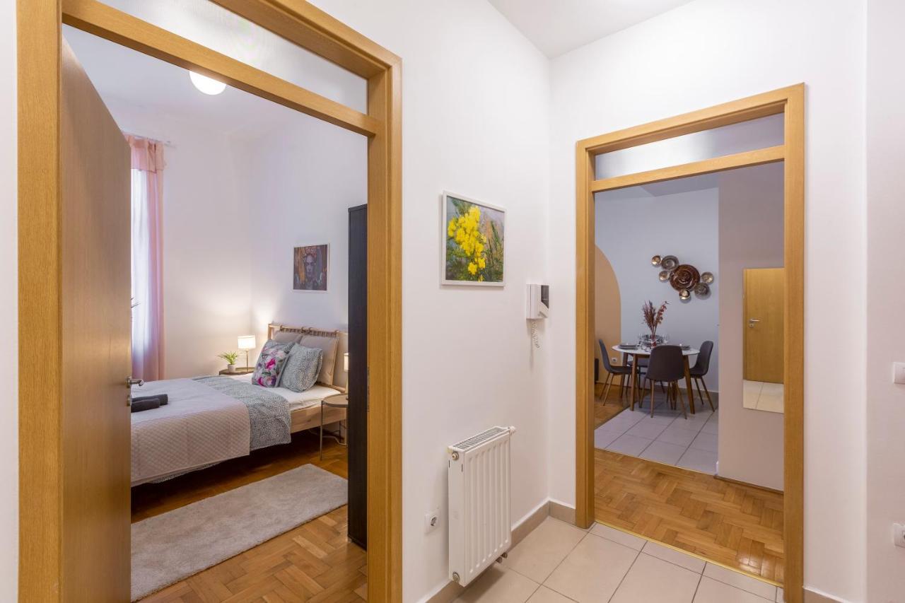 Central Gozsdu Apartment In The Party Street Budapest Exterior photo